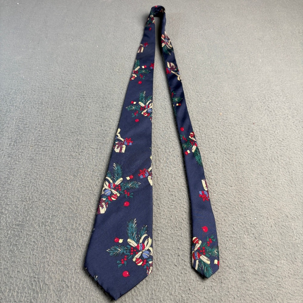 Resilio Mens Christmas Holiday Tie Navy Blue Ornaments Pine Berries Silk Blend